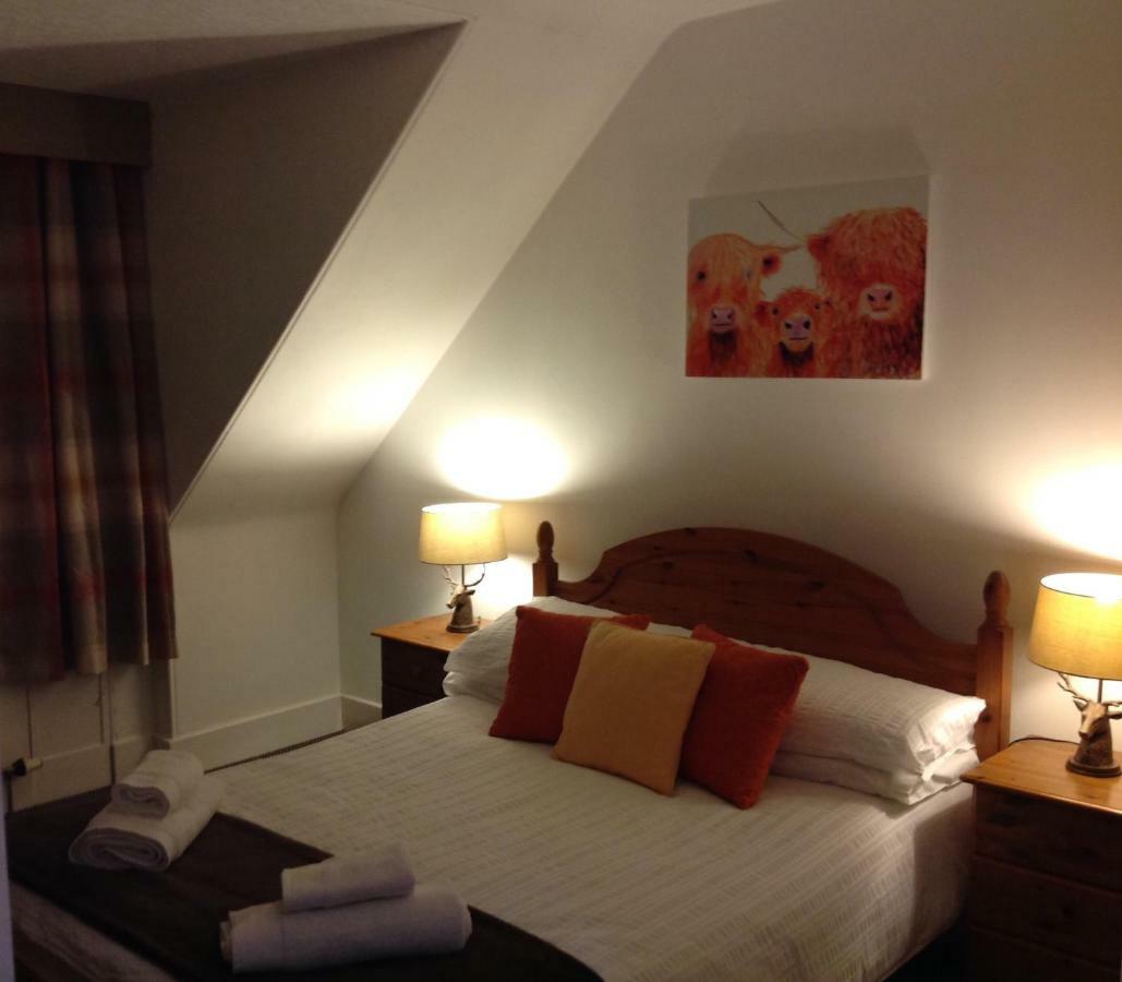 Abbey Guest House Питърхед Екстериор снимка